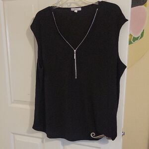 89th & Madison Sz1X Black half Zipper sleeveless V-Neck top